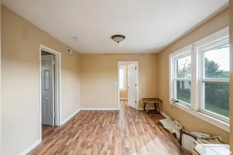 1365 1/2 13TH Avenue East Moline IL 61244