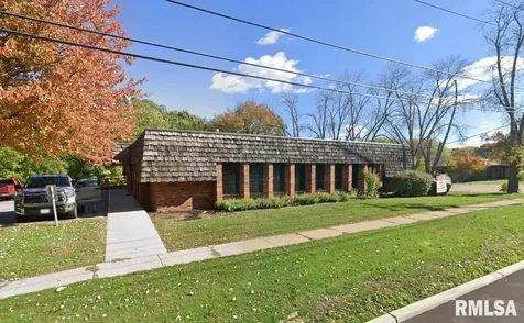 1302 7TH Street Moline IL 61265