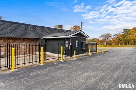 3008 7TH Avenue Rock Island IL 61201