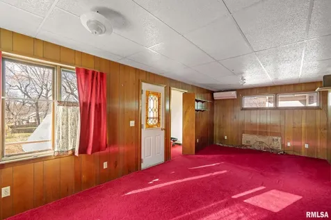 2709 16TH Street Moline IL 61265