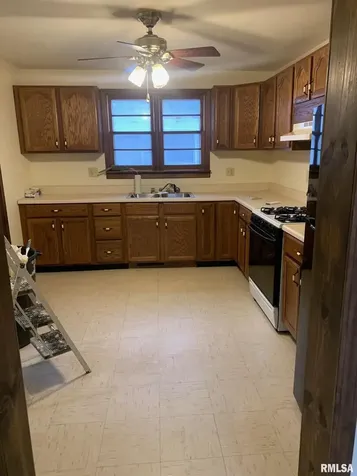 1109 North Park Avenue Herrin IL 62948