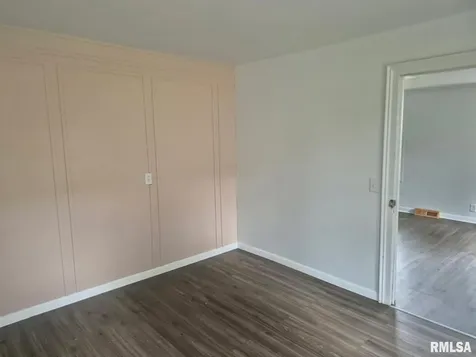 221 Mckinley Street Hooppole IL 61258