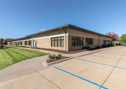 465 Avenue Of The Cities Avenue East Moline IL 61244