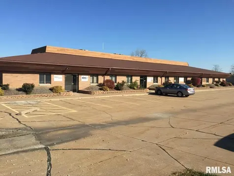 2001 52ND Avenue Moline IL 61265