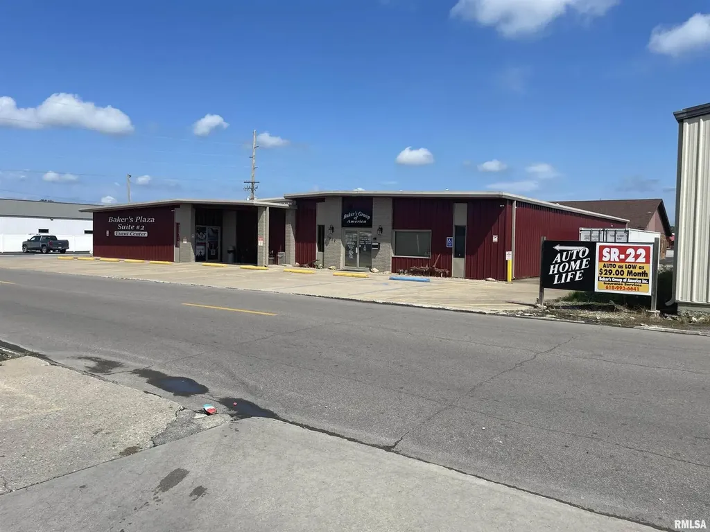1912 West Rendleman Street Marion IL 62959