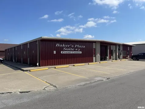 1912 West Rendleman Street Marion IL 62959