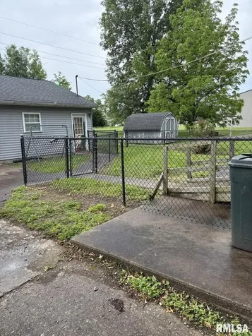 1606 & 1608 West Faust Street Marion IL 62959