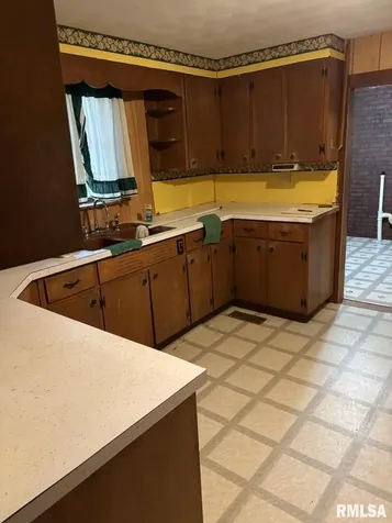 1606 & 1608 West Faust Street Marion IL 62959