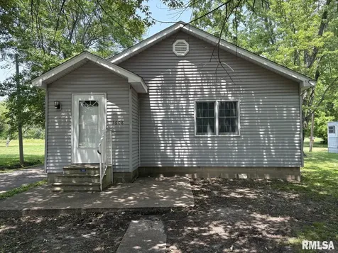 1606 & 1608 West Faust Street Marion IL 62959