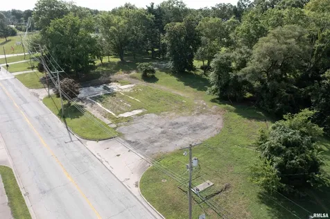 799 East Main Street Salem IL 62881