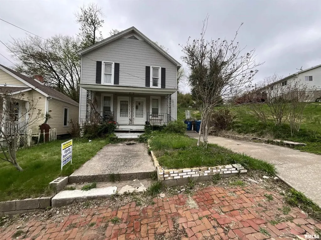 1012 West 9th Street Alton IL 62002