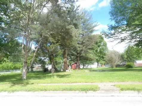 632 North Madison Street Benton IL 62812