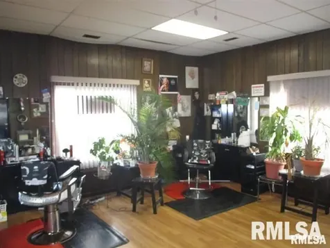 123 East Main Street Benton IL 62812