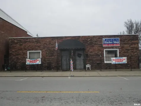123 East Main Street Benton IL 62812