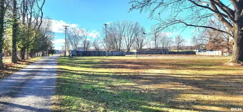 7306 Norris Drive Marion IL 62959