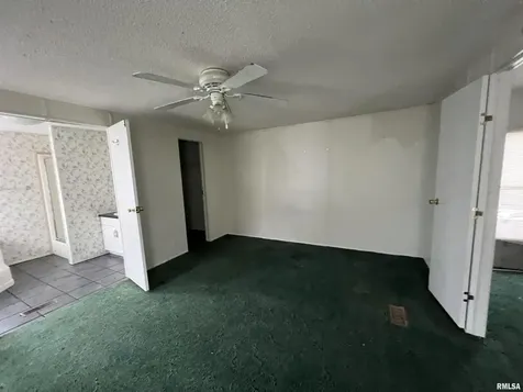 112 North Old Marion Road Goreville IL 62939