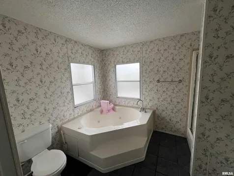 112 North Old Marion Road Goreville IL 62939