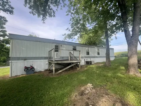 112 North Old Marion Road Goreville IL 62939