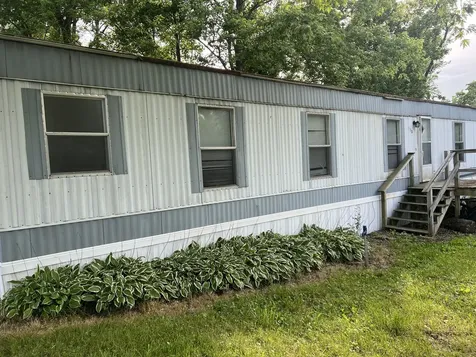 112 North Old Marion Road Goreville IL 62939