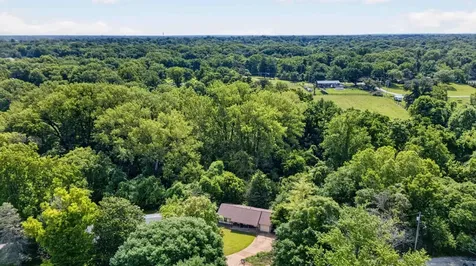 12 Edgewood Lane Belleville IL 62223