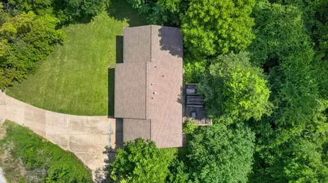 12 Edgewood Lane Belleville IL 62223