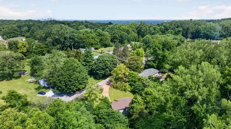 12 Edgewood Lane Belleville IL 62223