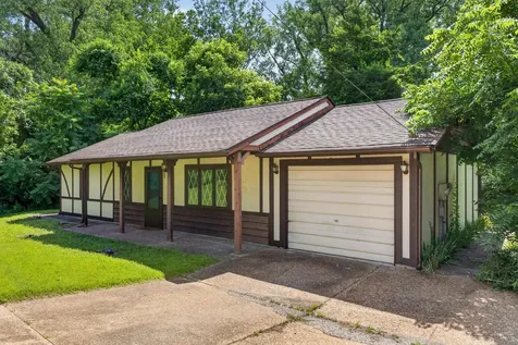 12 Edgewood Lane Belleville IL 62223