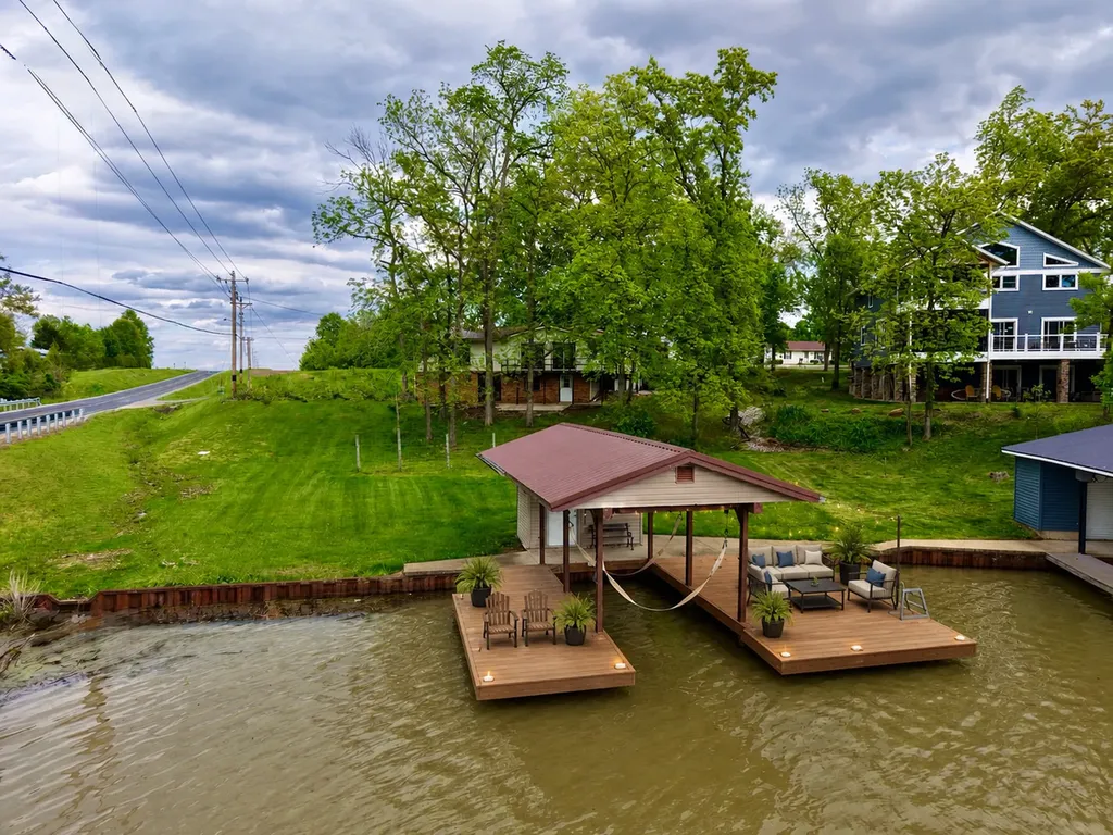 15981 Hillcrest Drive Effingham IL 62401