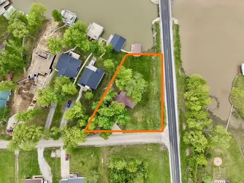 15981 Hillcrest Drive Effingham IL 62401