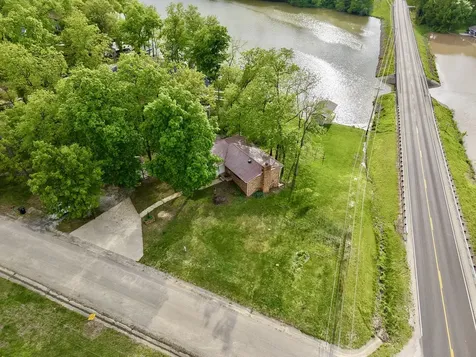 15981 Hillcrest Drive Effingham IL 62401