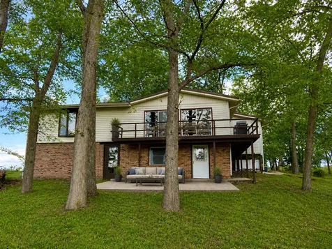 15981 Hillcrest Drive Effingham IL 62401