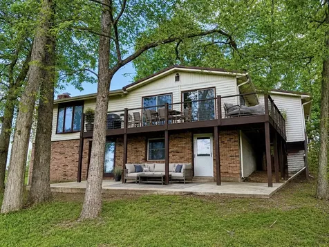 15981 Hillcrest Drive Effingham IL 62401