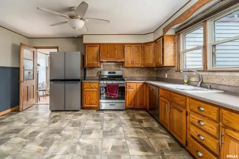 306 South Madison Street Marion IL 62959