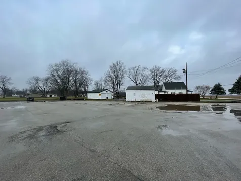 3124 Perrysville Road Danville IL 61834