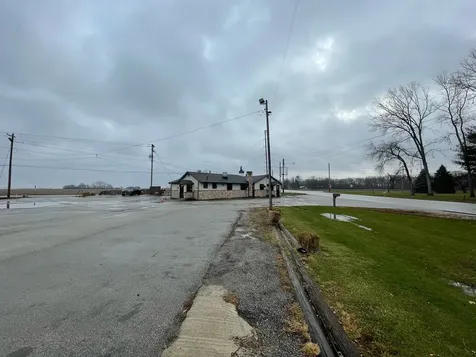 3124 Perrysville Road Danville IL 61834