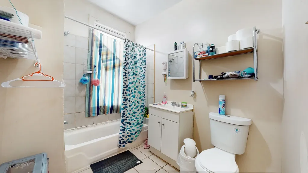 5742 West Chicago Avenue Chicago IL 60651