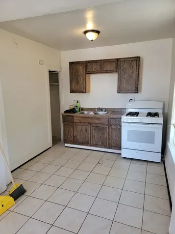 5742 West Chicago Avenue Chicago IL 60651