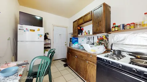 5742 West Chicago Avenue Chicago IL 60651