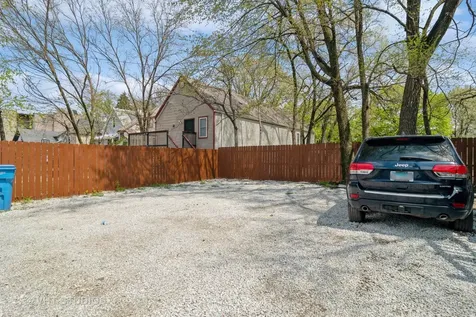 5742 West Chicago Avenue Chicago IL 60651