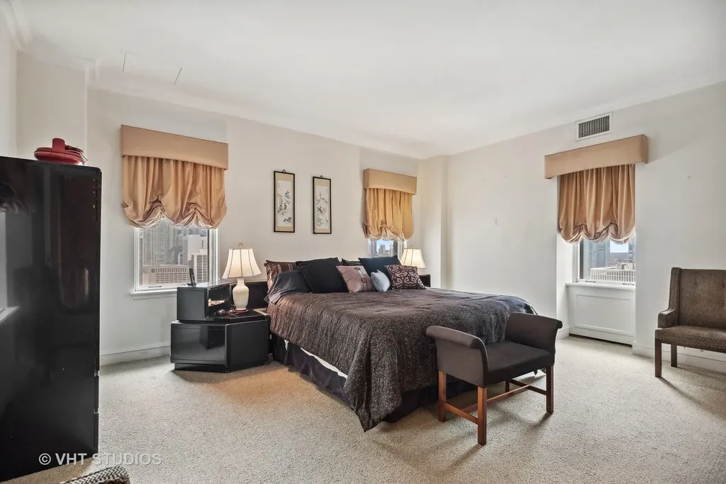 1242 North Lake Shore Drive Chicago IL 60611