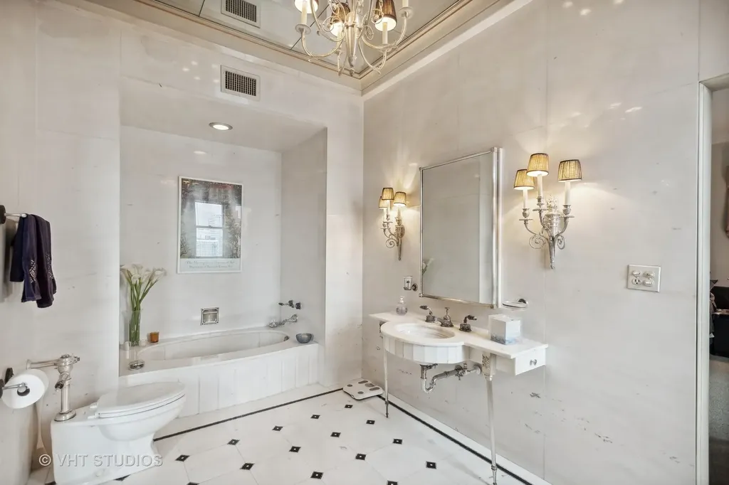 1242 North Lake Shore Drive Chicago IL 60611