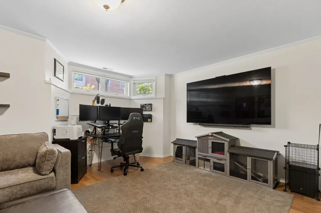 3003 North Kenmore Avenue Chicago IL 60657