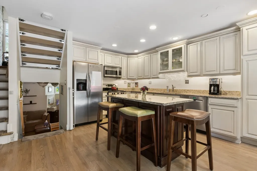 3003 North Kenmore Avenue Chicago IL 60657