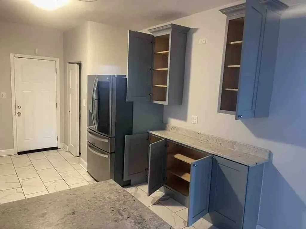 7420 South Bennett Avenue Chicago IL 60649