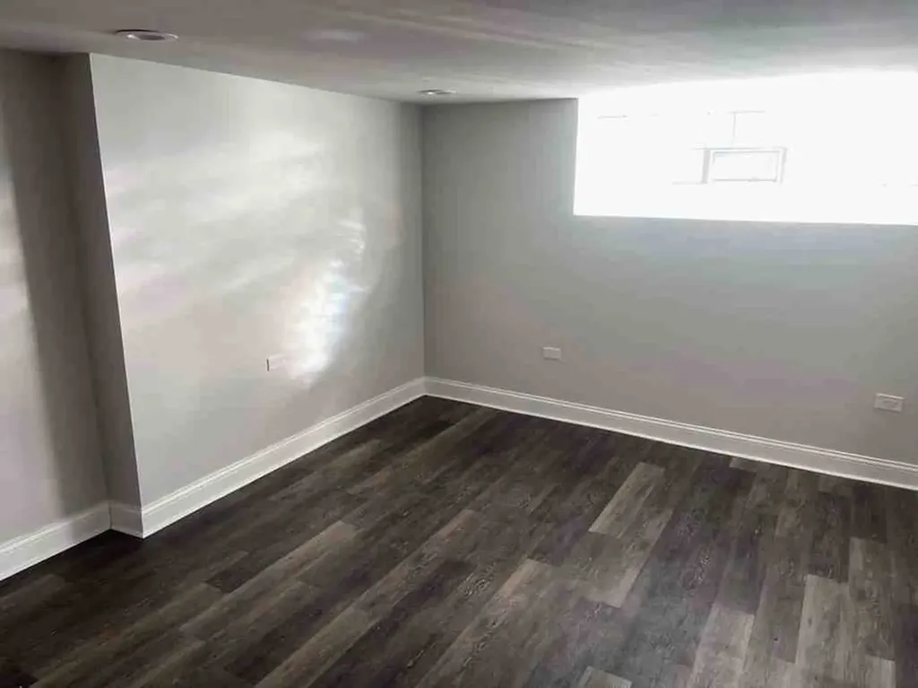 7420 South Bennett Avenue Chicago IL 60649