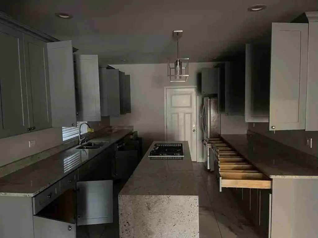 7420 South Bennett Avenue Chicago IL 60649