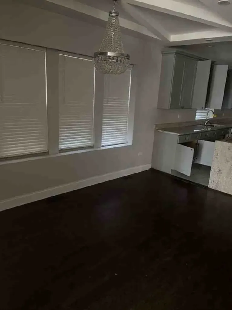 7420 South Bennett Avenue Chicago IL 60649