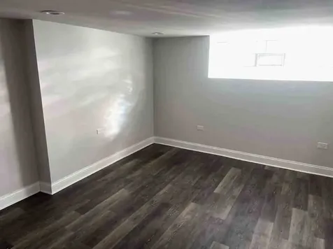 7420 South Bennett Avenue Chicago IL 60649