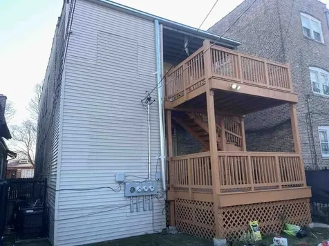 7420 South Bennett Avenue Chicago IL 60649