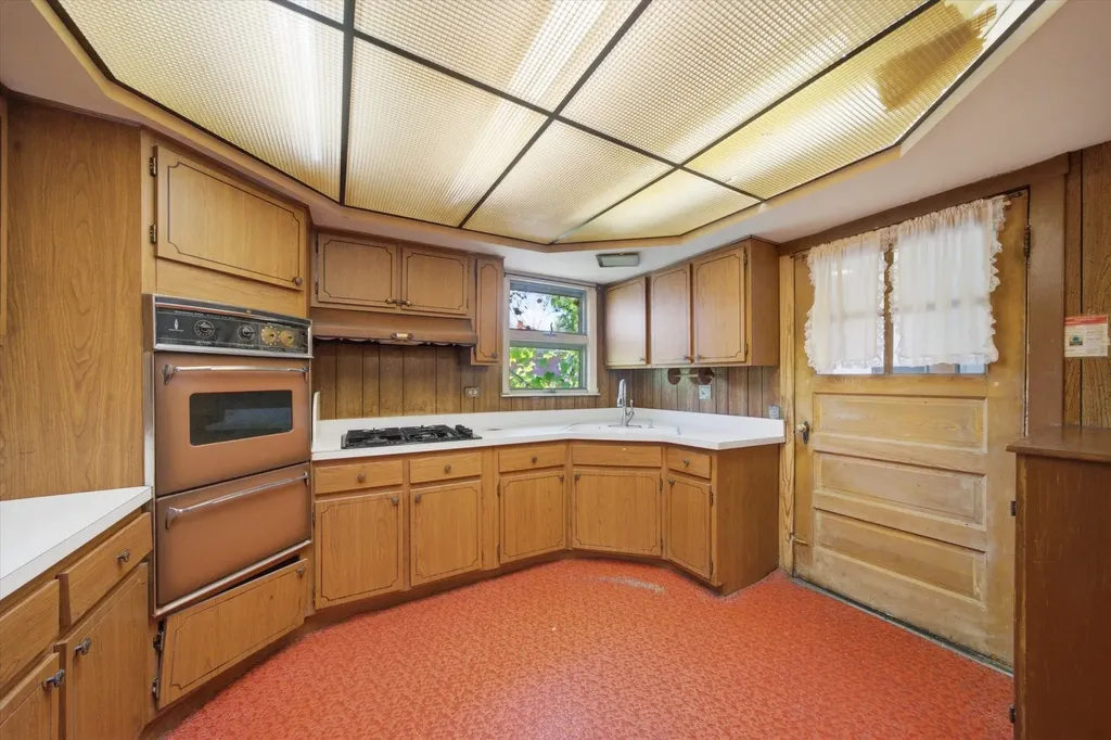 3044 North Octavia Avenue Chicago IL 60707